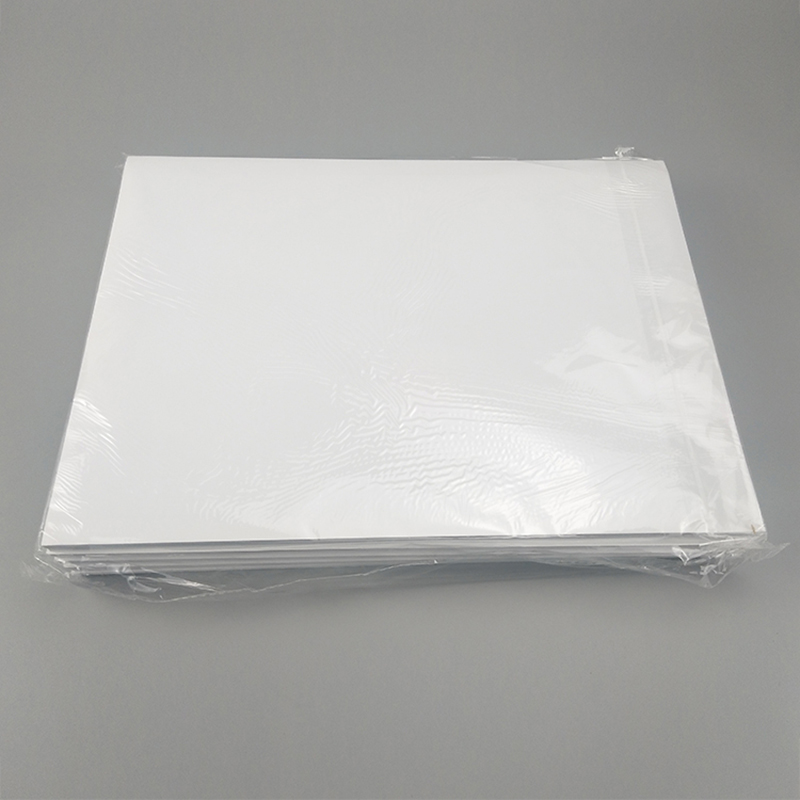 DCR 패드 흰색 배경